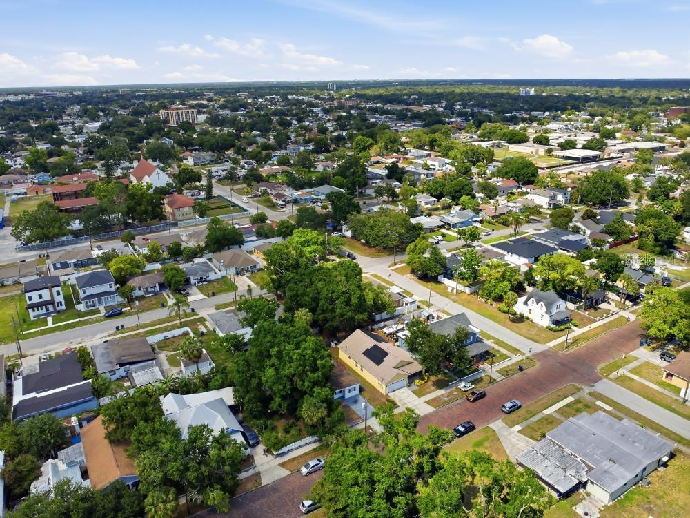 3005 West Chestnut Street Tampa, FL 33607 - Photo 26 of 27 an aerial view of residential houses with outdoor space