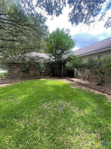 $550,000 | 403 Turtle Rock Drive, Victoria, TX 77904