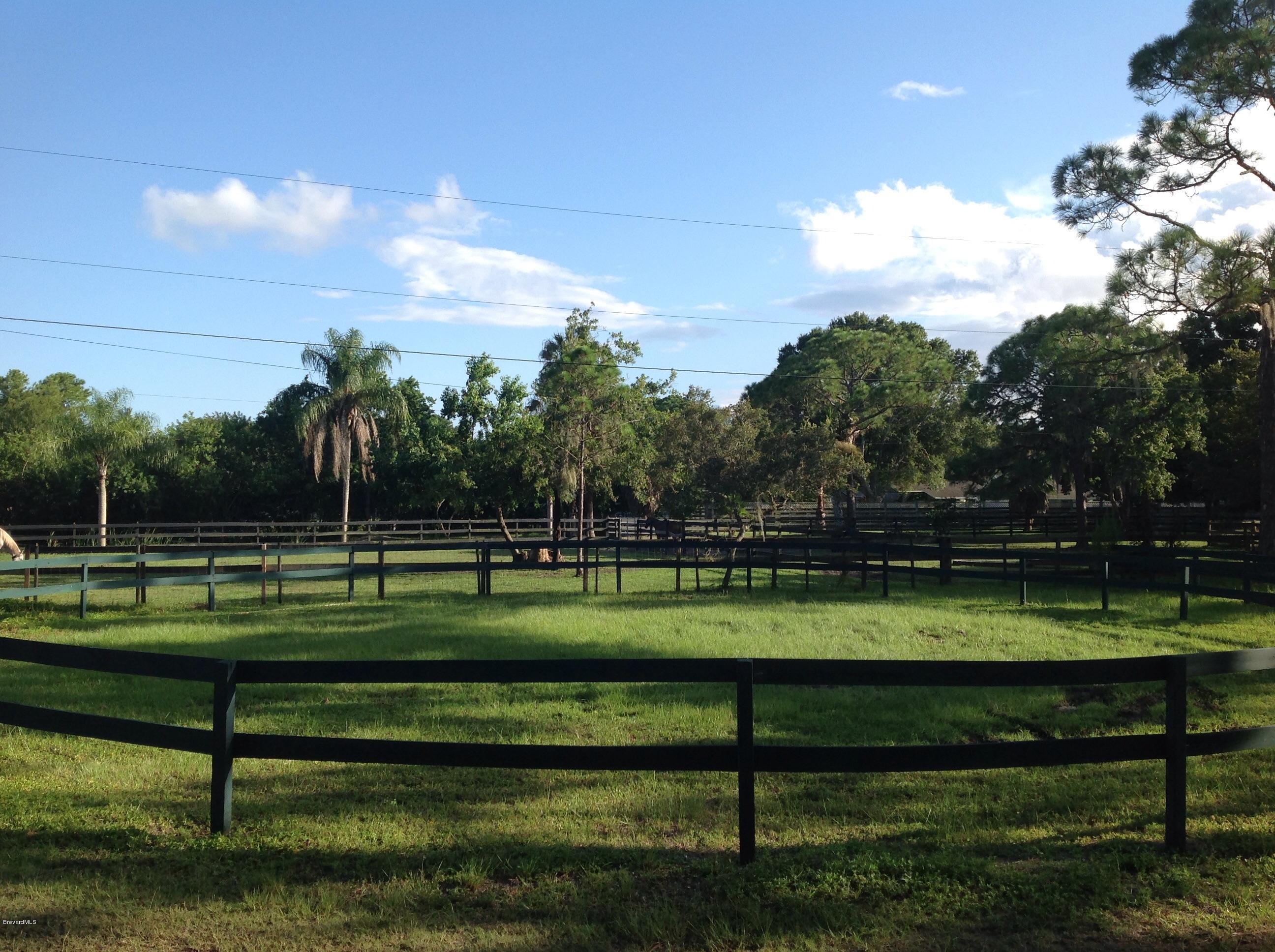 2170 Friday Road Cocoa, FL 32926 - Photo 29 of 31 Riding ring