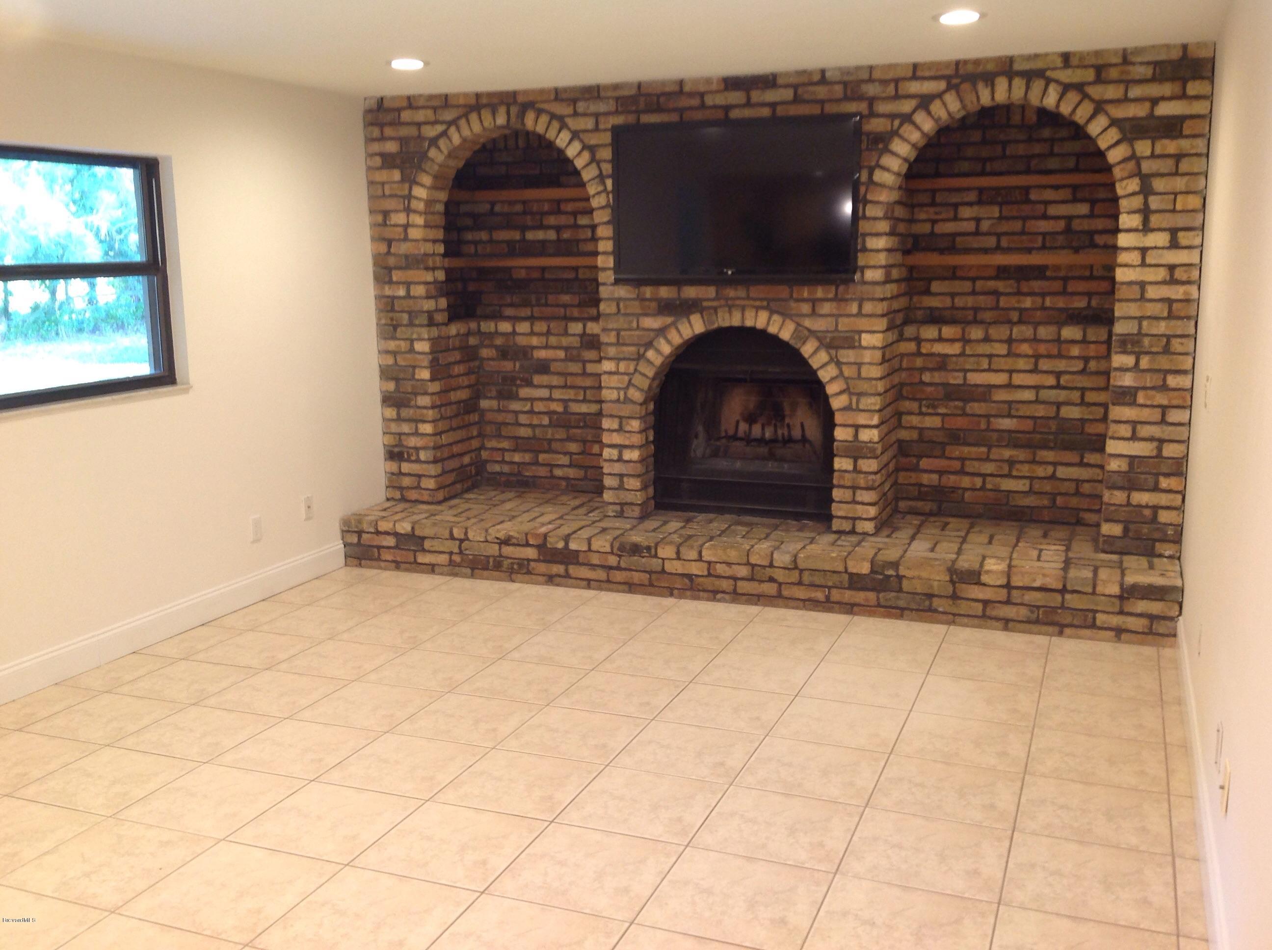 2170 Friday Road Cocoa, FL 32926 - Photo 8 of 31 Family room