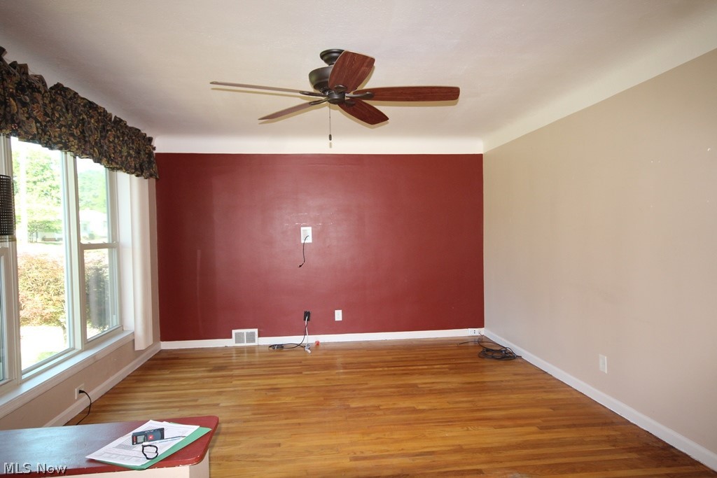10610 Windham Road Parma, OH 44130 - Photo 2 of 25
