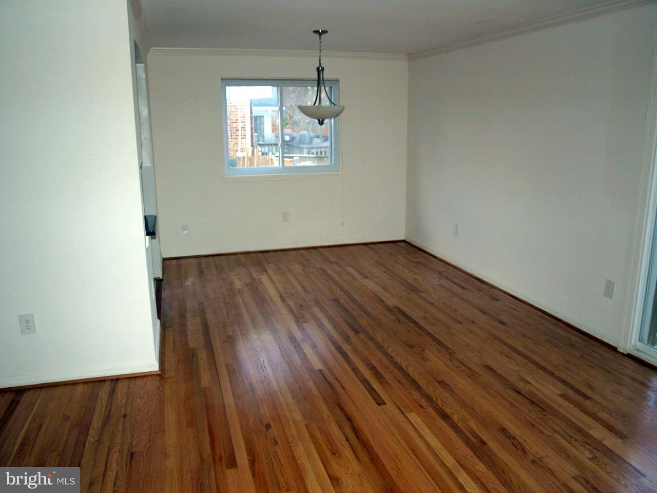 11715 Smoketree Road Potomac, MD 20854 - Photo 14 of 28 Dining Room