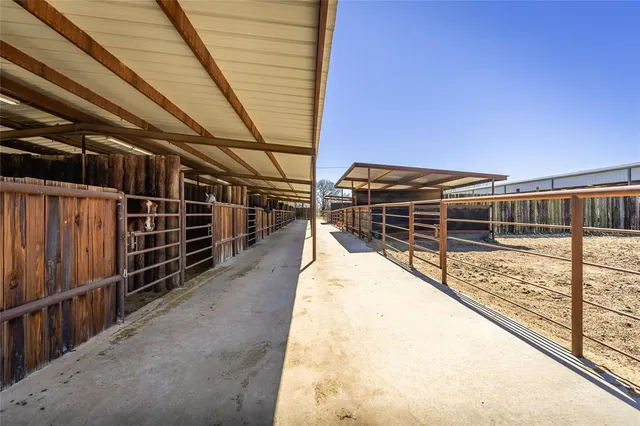 $3,850,000 | 6220 Interstate Highway East, Sulphur Springs, TX 75482