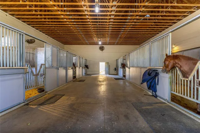 $3,850,000 | 6220 Interstate Highway East, Sulphur Springs, TX 75482