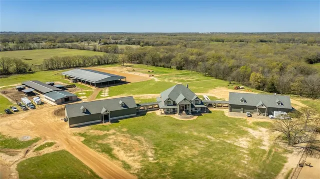 $3,850,000 | 6220 Interstate Highway East, Sulphur Springs, TX 75482