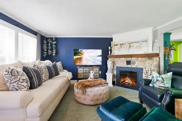 $875,000 | 16 Parker Terrace, Essex, CT 06426