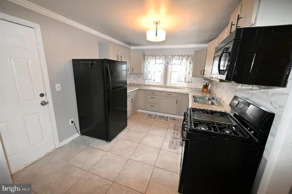 $2,200 | 2610 Lakehurst Avenue, District Heights, MD 20747