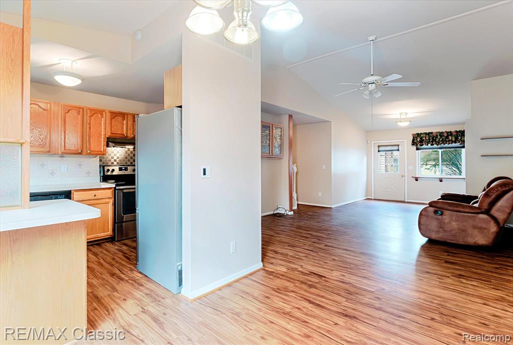 9039 Lake E Road, Unit 45 Clarkston, MI 48348 - Photo 13 of 53