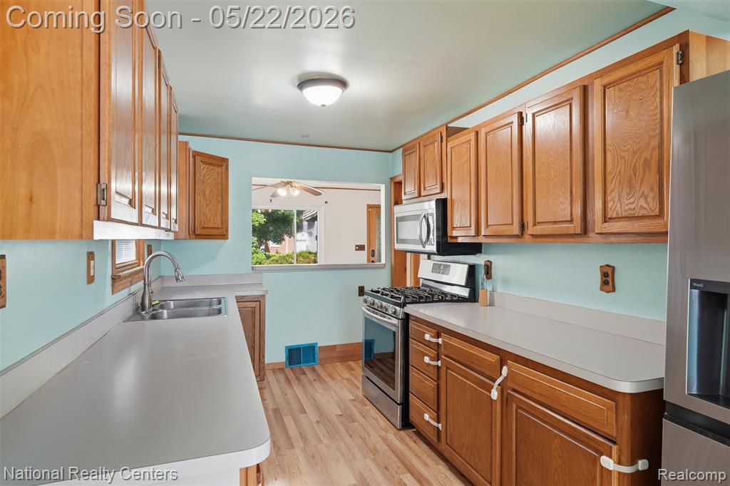 3329 Detroit Street Dearborn, MI 48124 - Photo 10 of 30