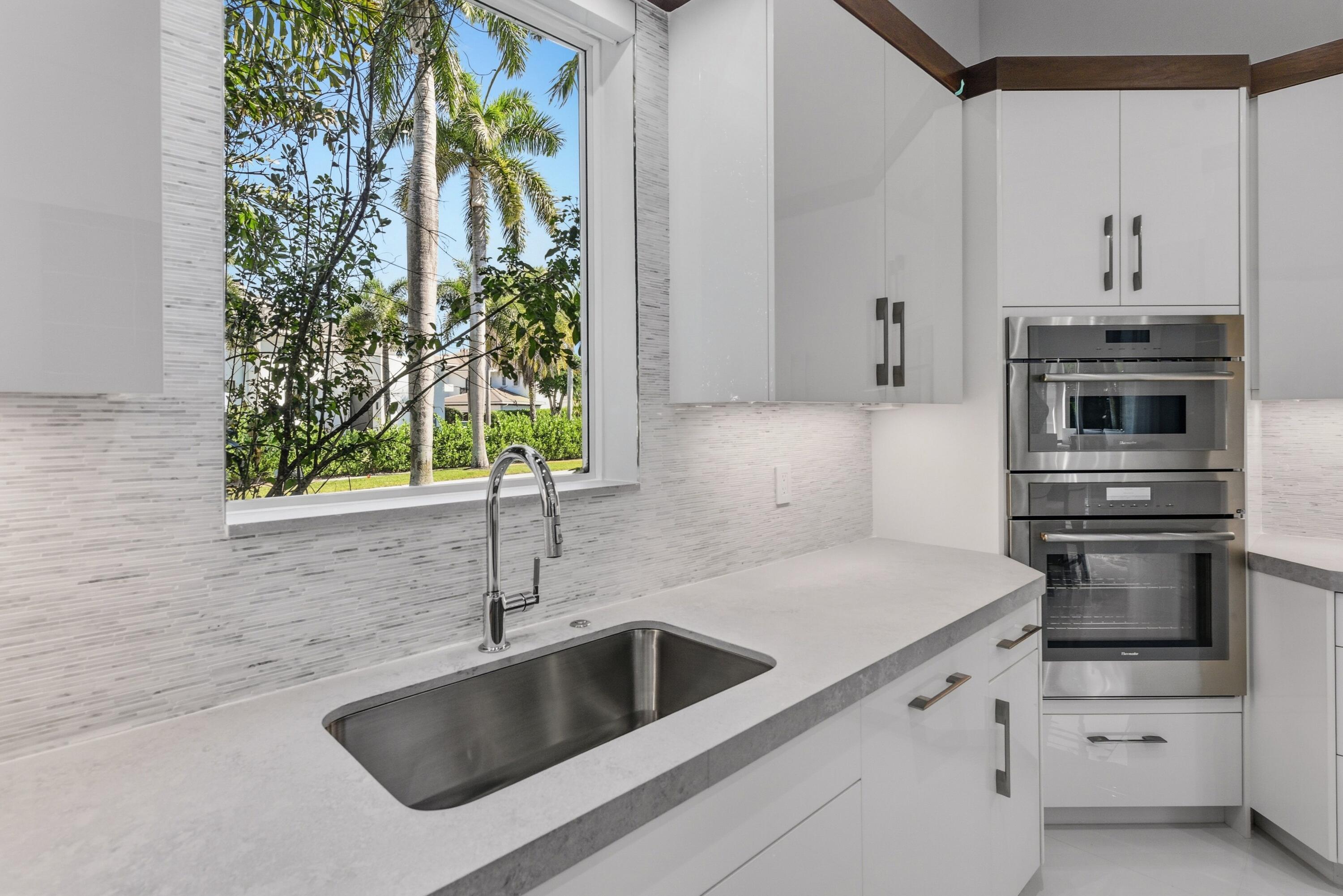 17661 Scarsdale Way Boca Raton, FL 33496 - Photo 17 of 121 kitchen