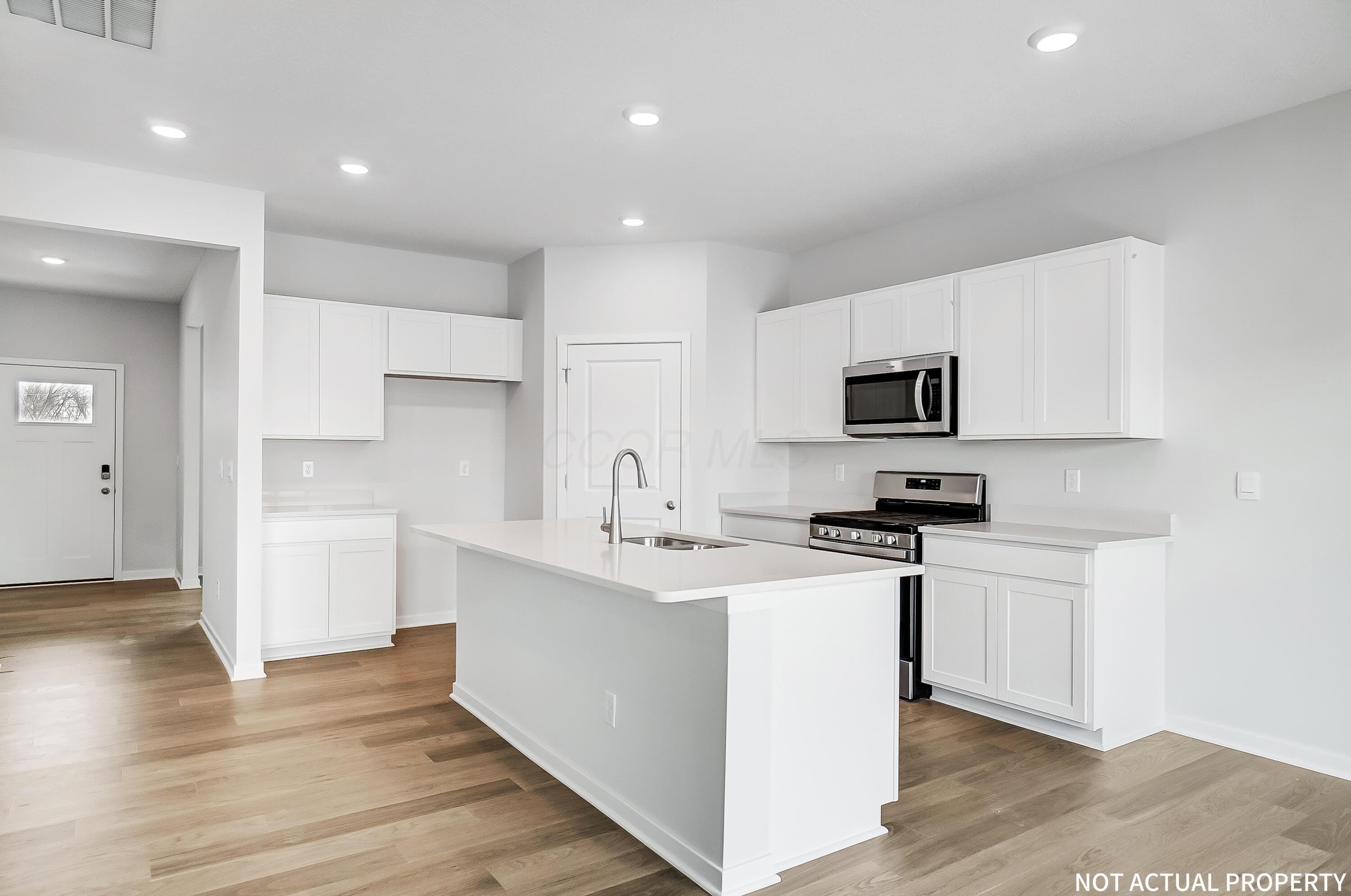 430 Garnet Rnch Drive Delaware, OH 43015 - Photo 2 of 43 1 Undecorated Kitchen