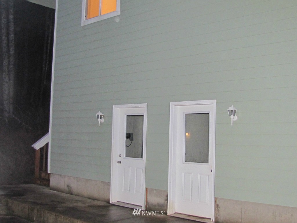 1496 Herrick Road Port Angeles, WA 98363 - Photo 3 of 15 Gallery Image 3