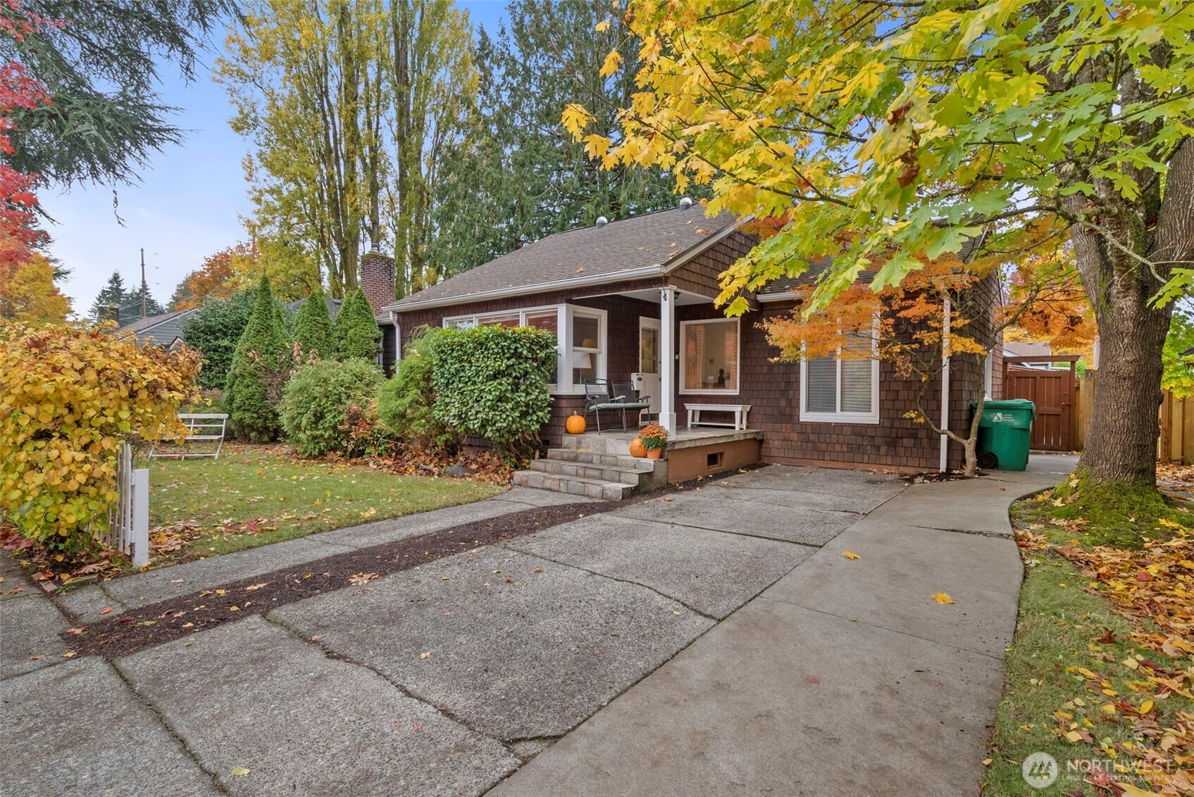807 Decatur Street Southwest Olympia, WA 98502 - Photo 2 of 39 Gallery Image 2