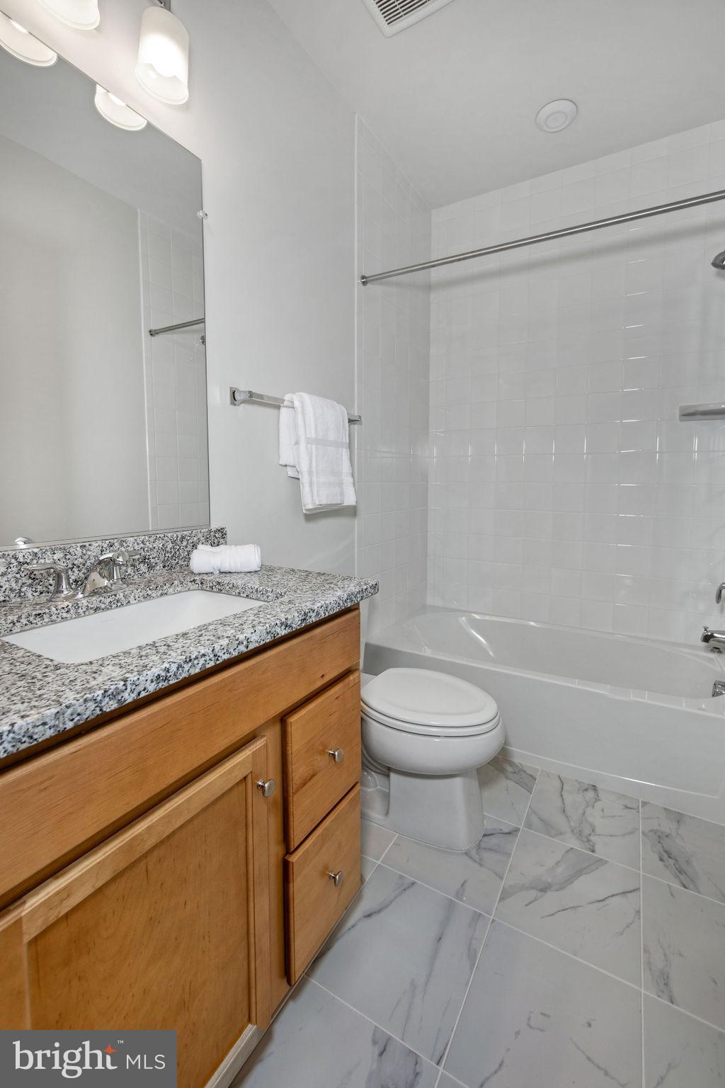 14190 Gypsum Loop Chantilly, VA 20151 - Photo 20 of 38 Upper Level Full Bath