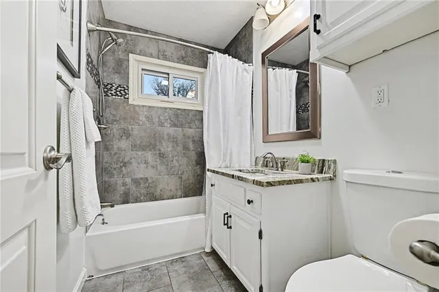 $224,950 | 10009 East 68th Street, Raytown, MO 64133