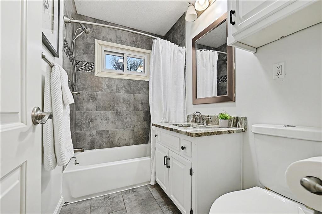 10009 East 68th Street Raytown, MO 64133 - Photo 12 of 20