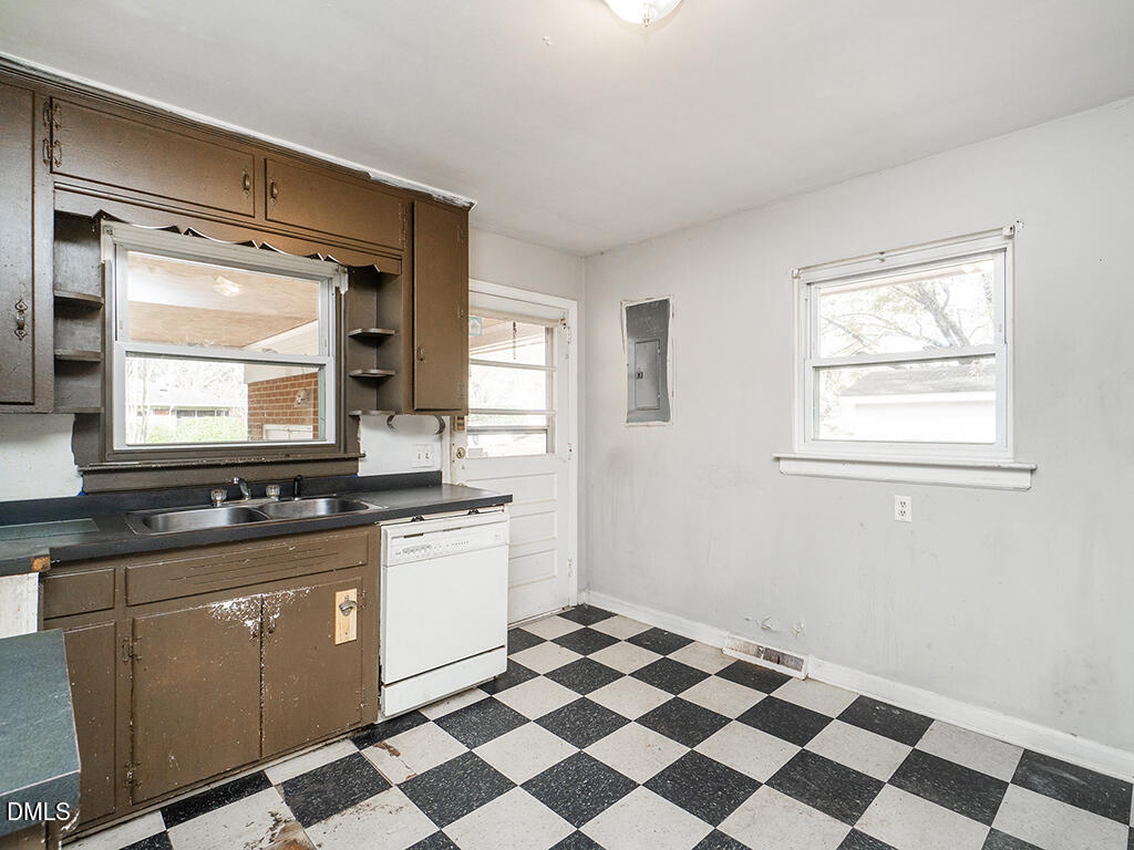 3114 Kenan Road Durham, NC 27704 - Photo 12 of 24 15 3114_KenanRd Kitchen4_MLS