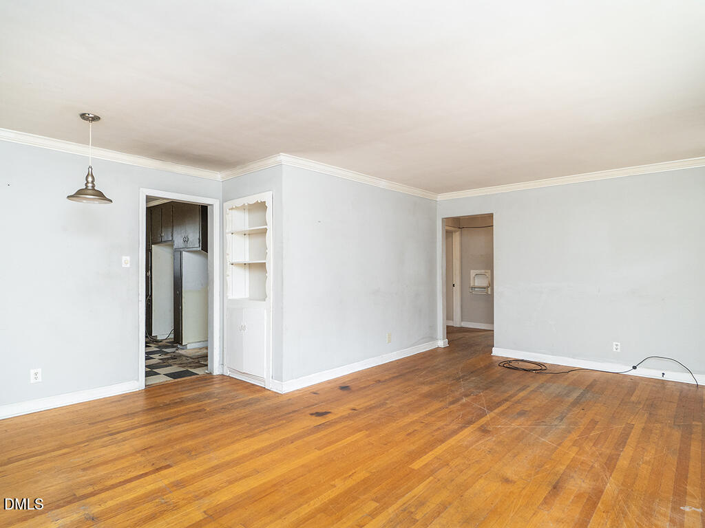 3114 Kenan Road Durham, NC 27704 - Photo 7 of 24 07 3114_KenanRd LivRm3_MLS