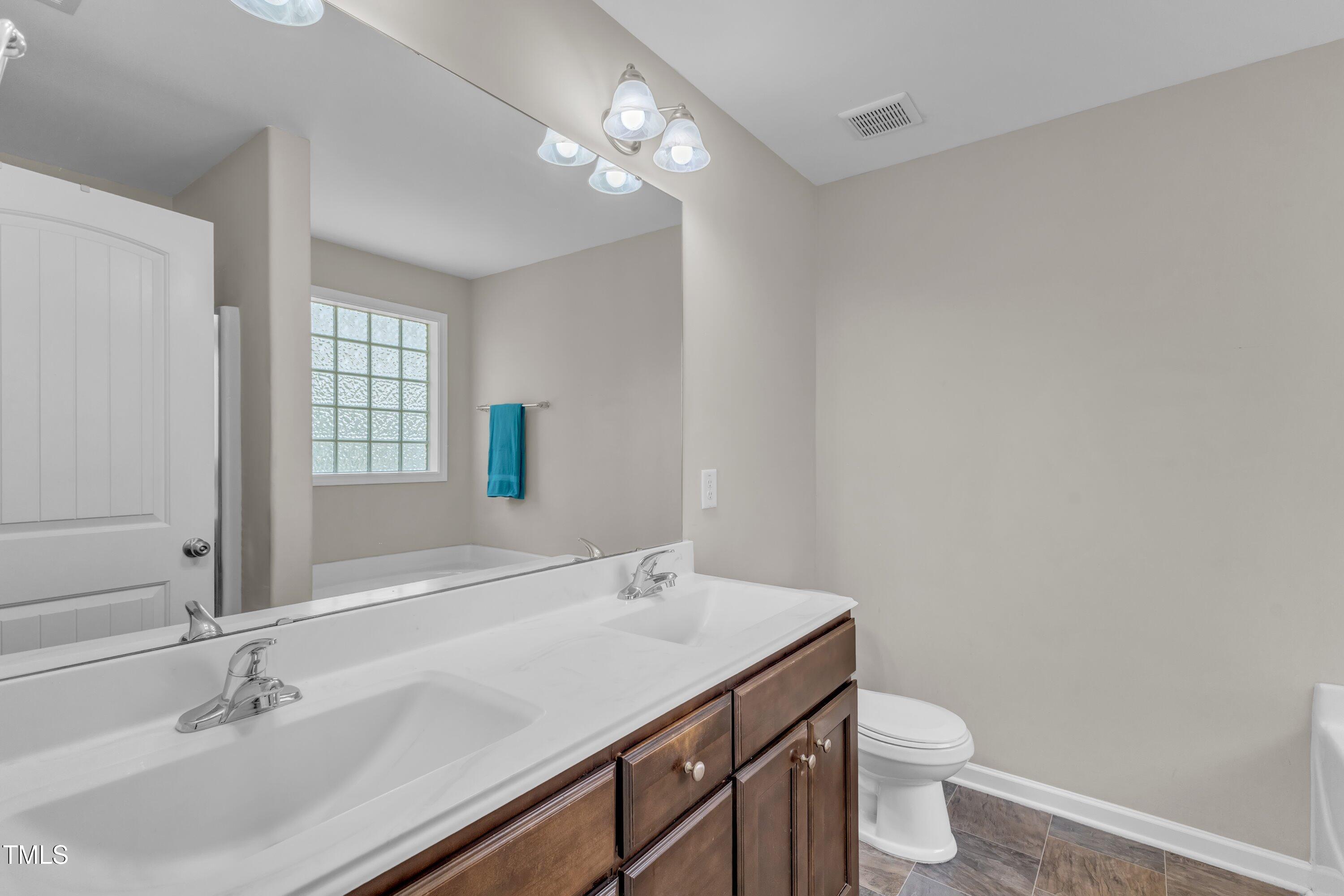 960 Sandyhill Road Wendell, NC 27591 - Photo 13 of 27 29-960 Sandyhill-34