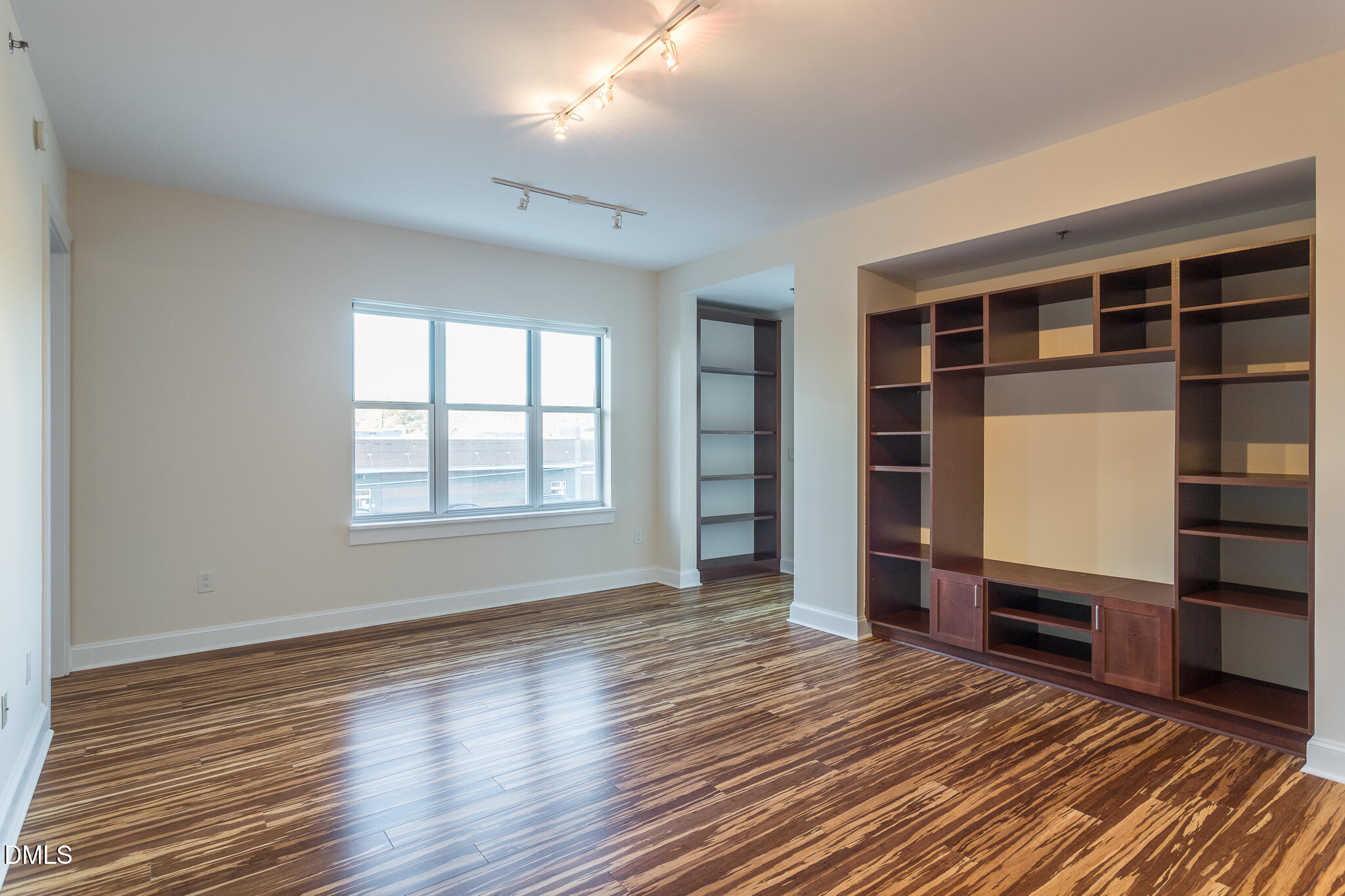 618 North Boylan Avenue, Unit 528 Raleigh, NC 27603 - Photo 5 of 21 5 618 N Boylan Ave Int Unit 528 mls