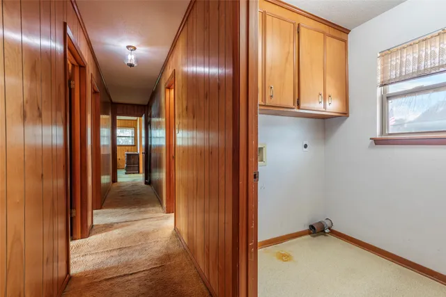 a view of hallway with elevator