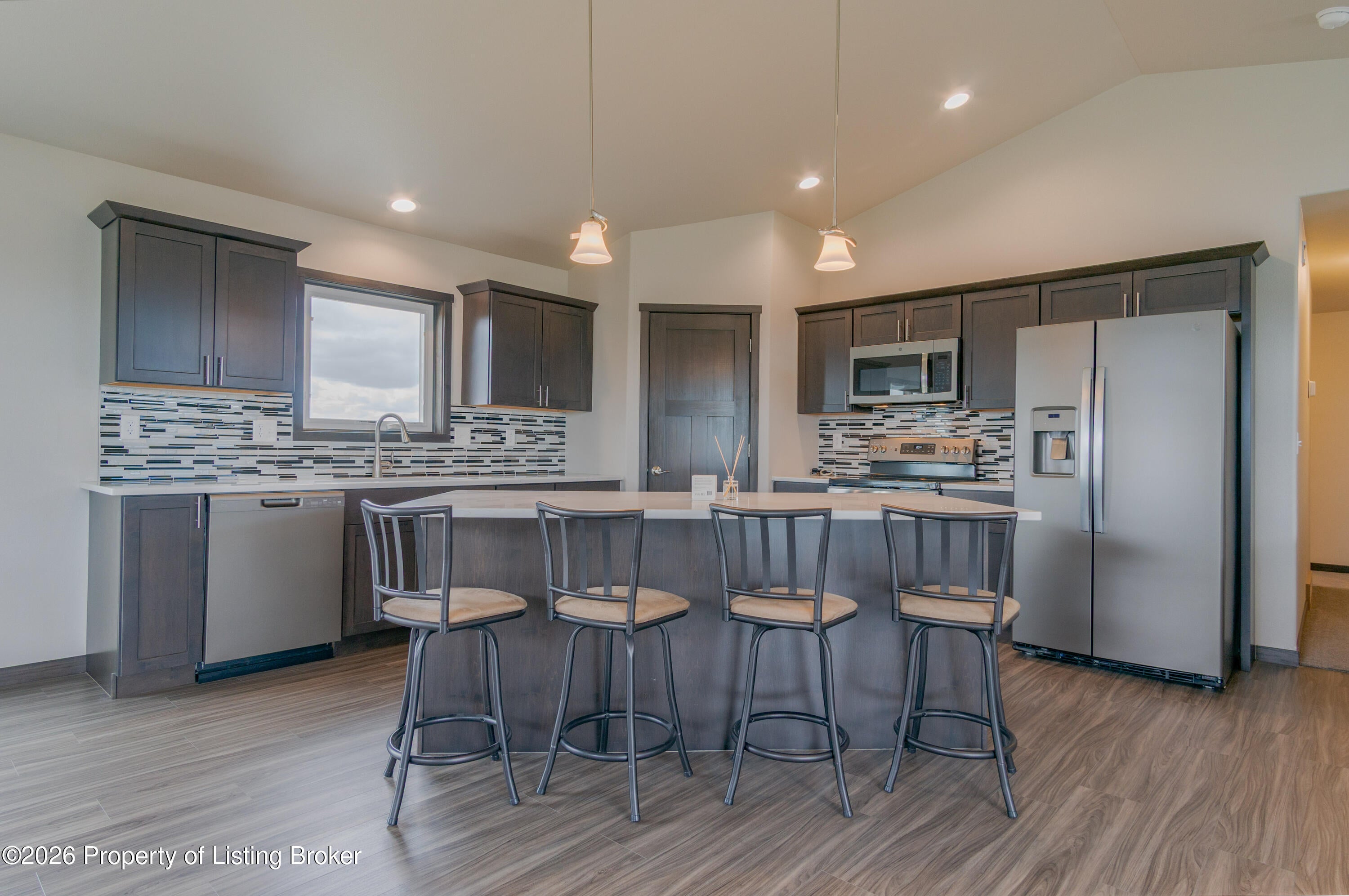 3403 Shamrock Loop Dickinson, ND 58601 - Photo 4 of 42 Gallery Image 4