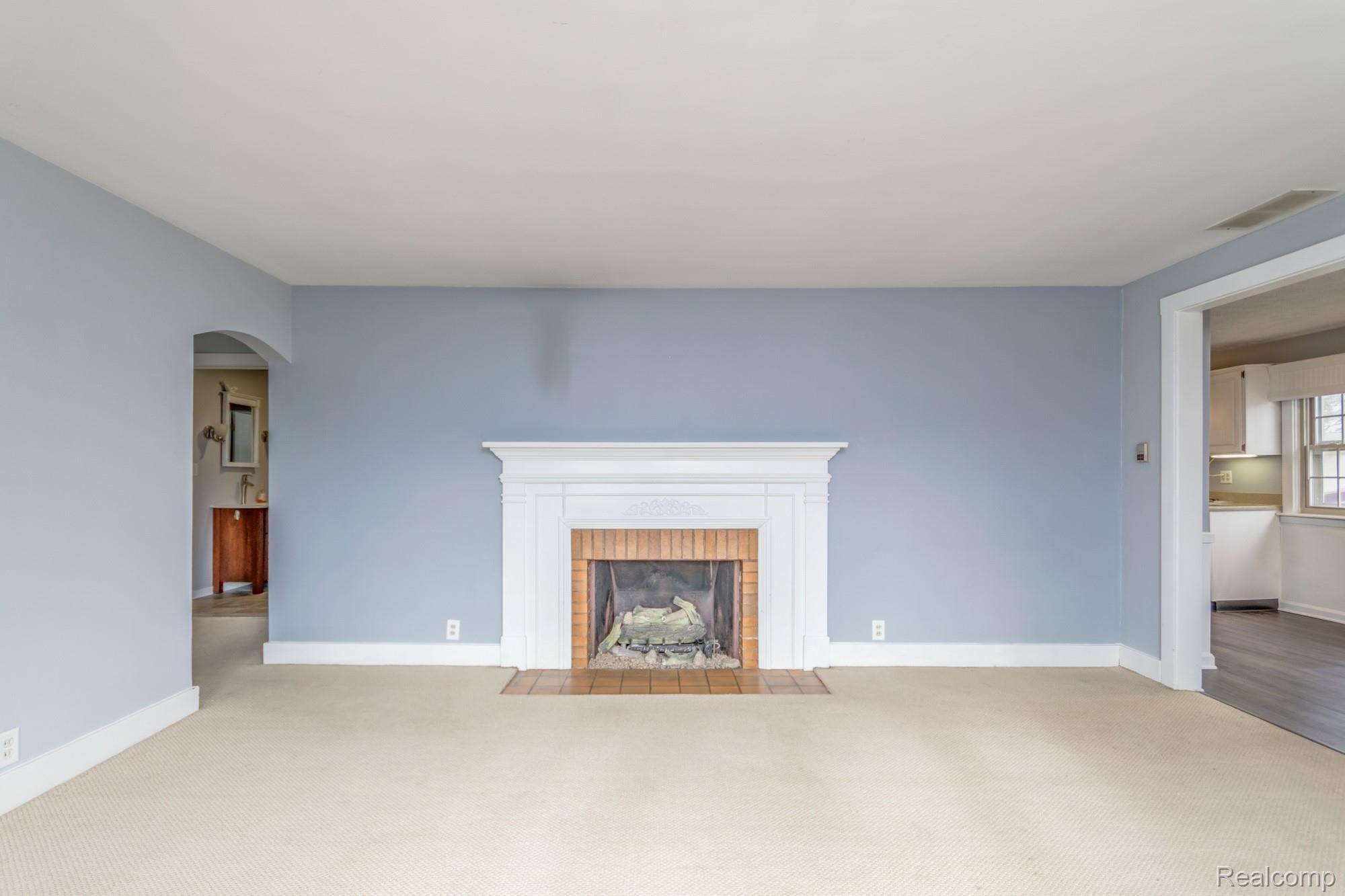 6025 Sibley Road Chelsea, MI 48118 - Photo 15 of 38 _DSC0089enf.jpg