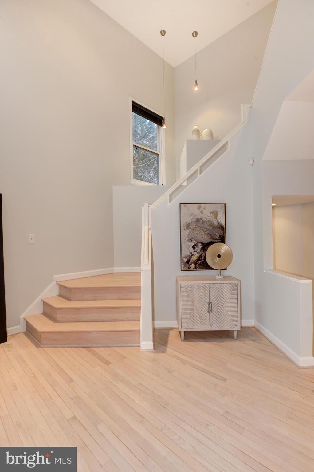 1336 Red Hawk Circle Reston, VA 20194 - Photo 12 of 53 Gallery Image 12