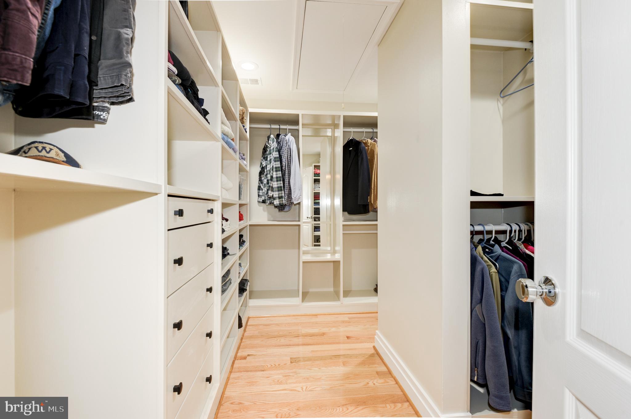 1336 Red Hawk Circle Reston, VA 20194 - Photo 16 of 53 Gallery Image 16