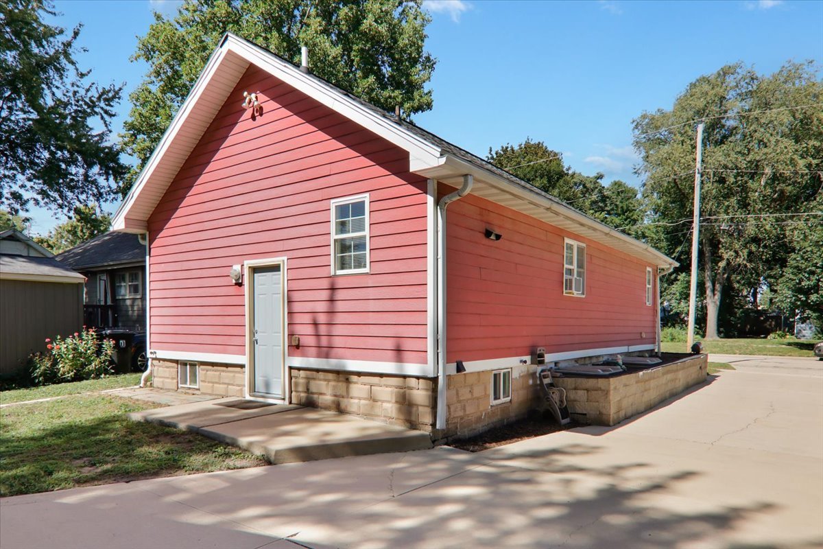 107 East Poplar Street Normal, IL 61761 - Photo 18 of 18 Gallery Image 18