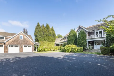 $13,850,000 | 34 Cobb Hill Lane, Water Mill, NY 11976