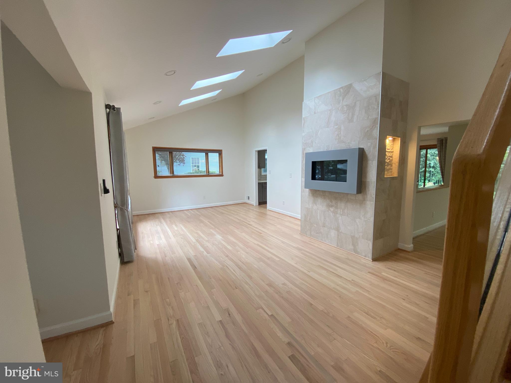 5826 Conway Road Bethesda, MD 20817 - Photo 2 of 25