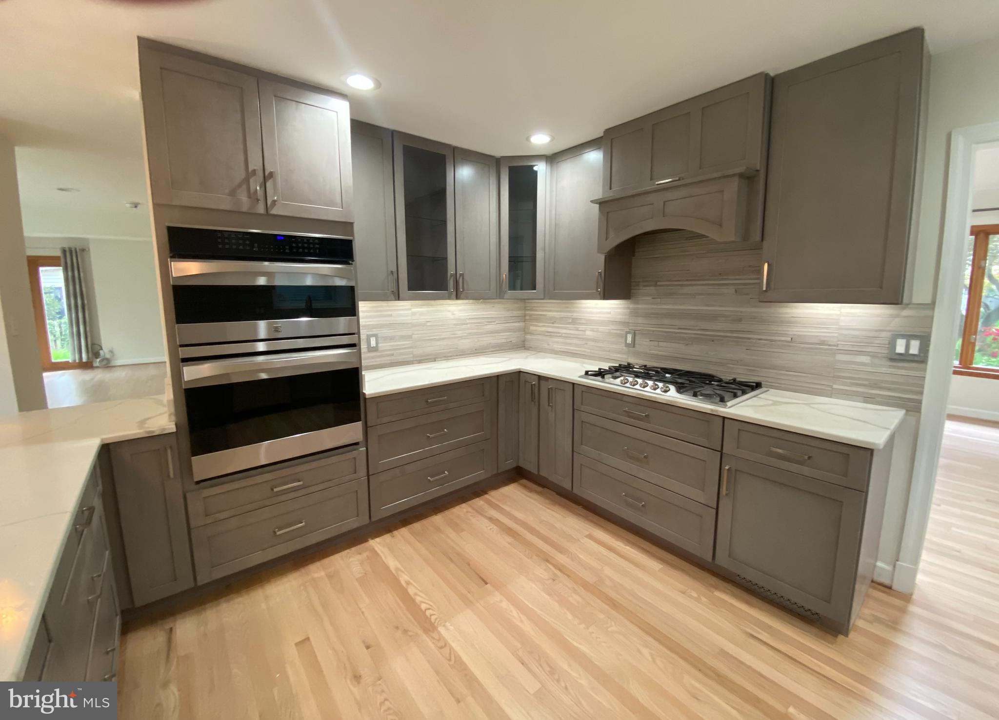 5826 Conway Road Bethesda, MD 20817 - Photo 4 of 25