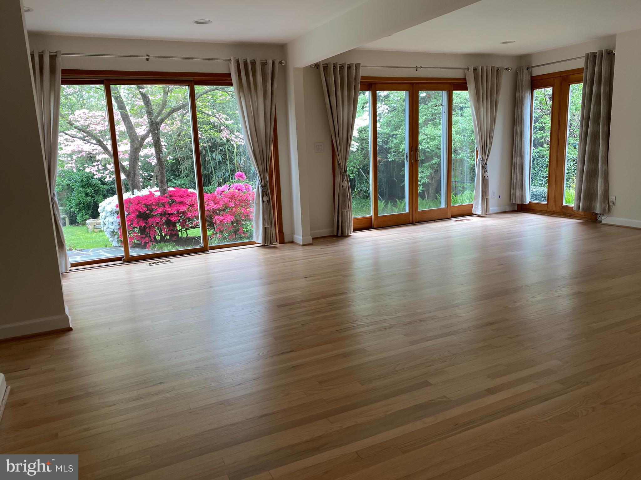 5826 Conway Road Bethesda, MD 20817 - Photo 7 of 25