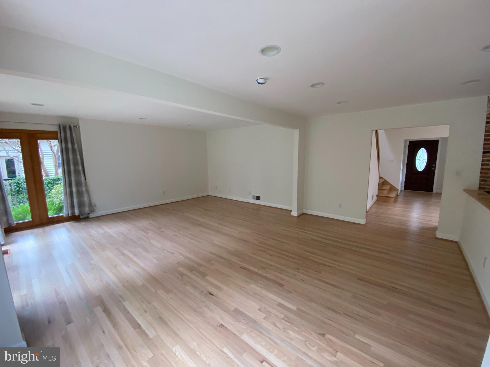 5826 Conway Road Bethesda, MD 20817 - Photo 9 of 25