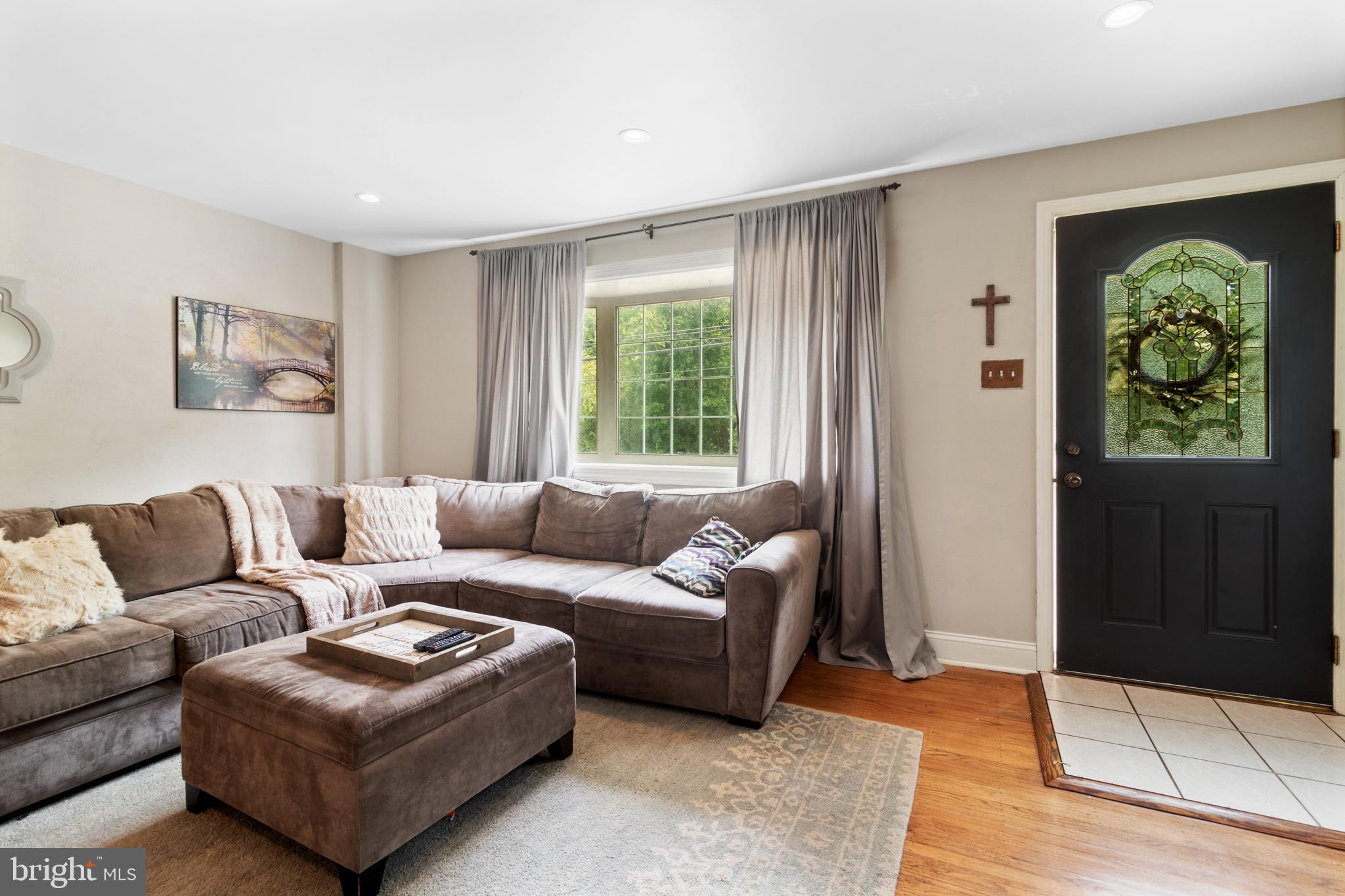 3600 Academy Road Philadelphia, PA 19154 - Photo 4 of 27 Gallery Image 4