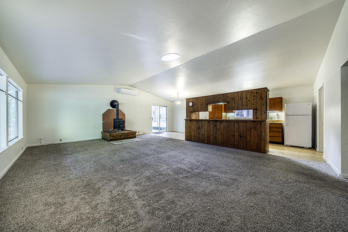 293 Davidson Road Williams, OR 97544 - Photo 22 of 37 DSC04676-HDR-Edit