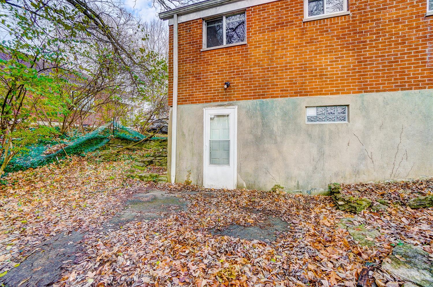 382 Ingram Road Greenhills, OH 45218 - Photo 25 of 27