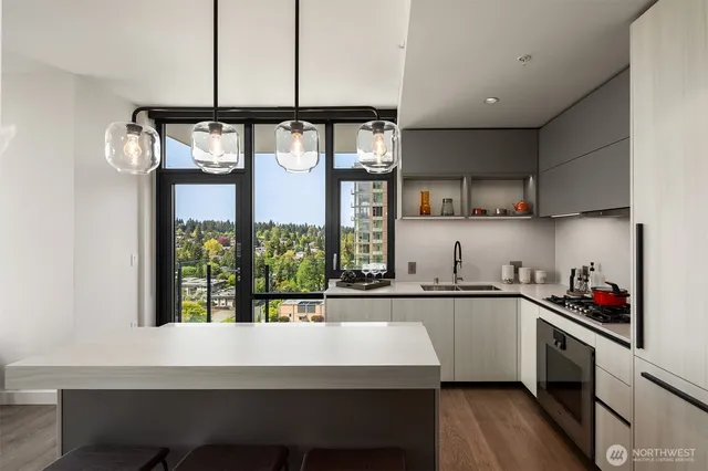 $1,470,000 | 889 Avenue Square Northeast, Unit 504, Bellevue, WA 98004