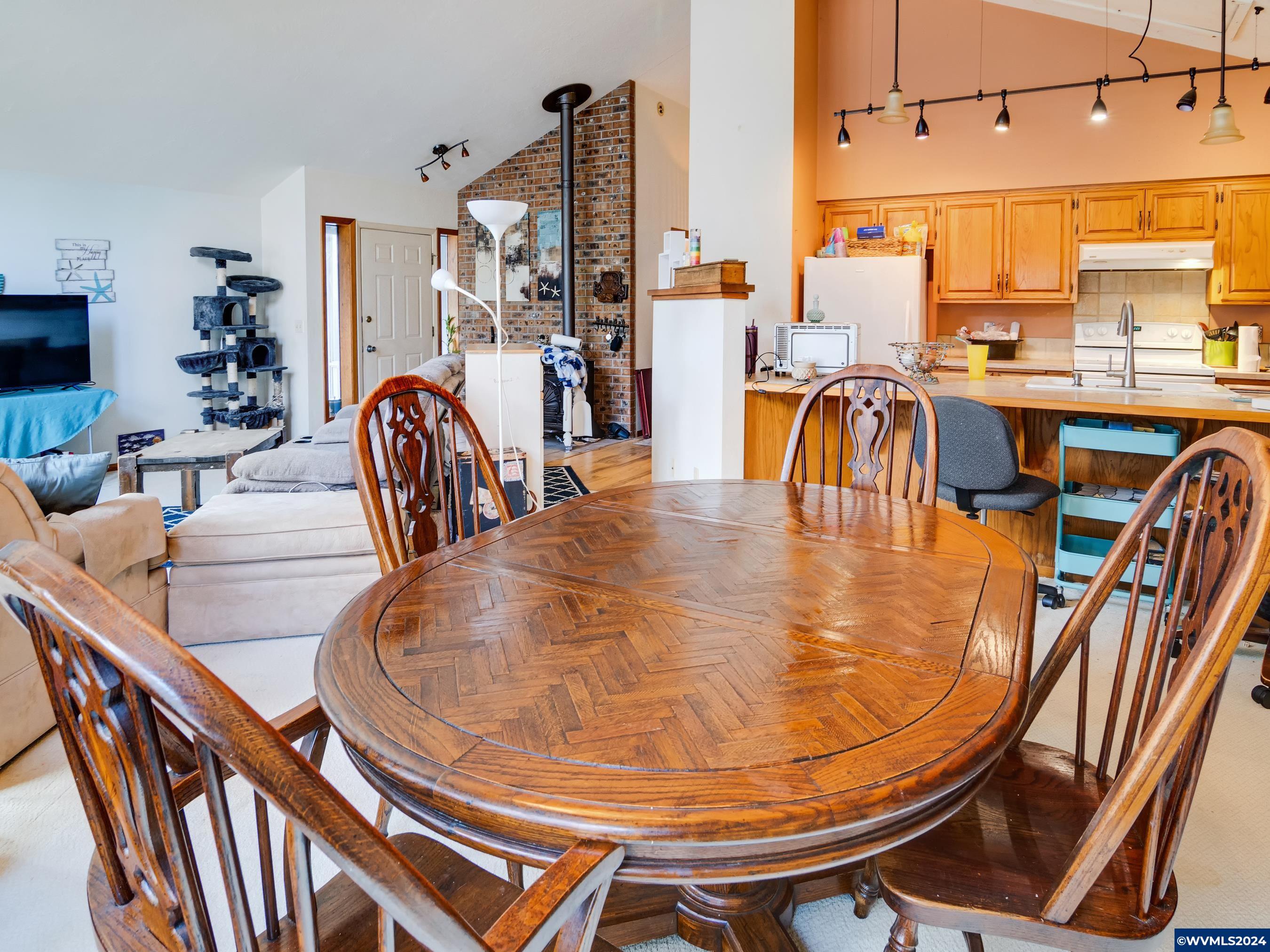 341 Combs Circle Yachats, OR 97498 - Photo 18 of 33