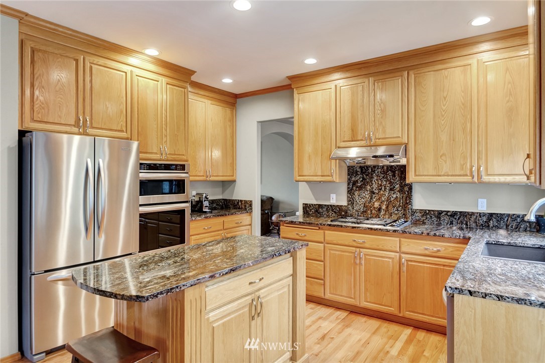 19128 30th Drive Southeast Bothell, WA 98012 - Photo 2 of 29 Gallery Image 2