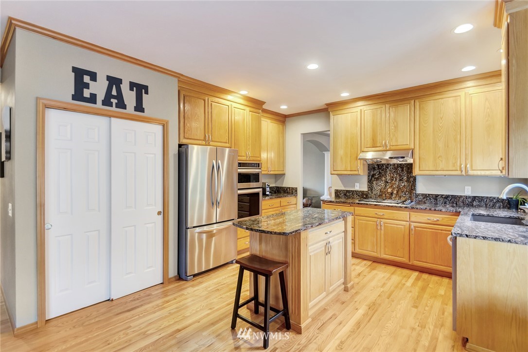 19128 30th Drive Southeast Bothell, WA 98012 - Photo 3 of 29 Gallery Image 3