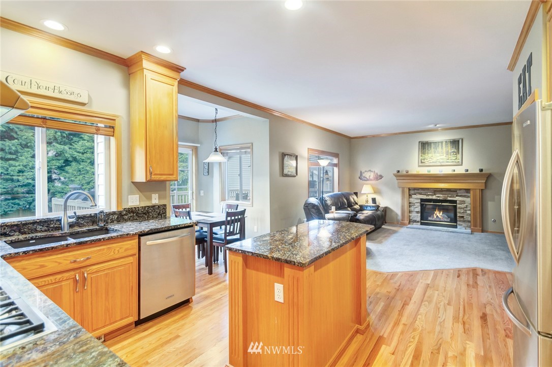 19128 30th Drive Southeast Bothell, WA 98012 - Photo 5 of 29 Gallery Image 5