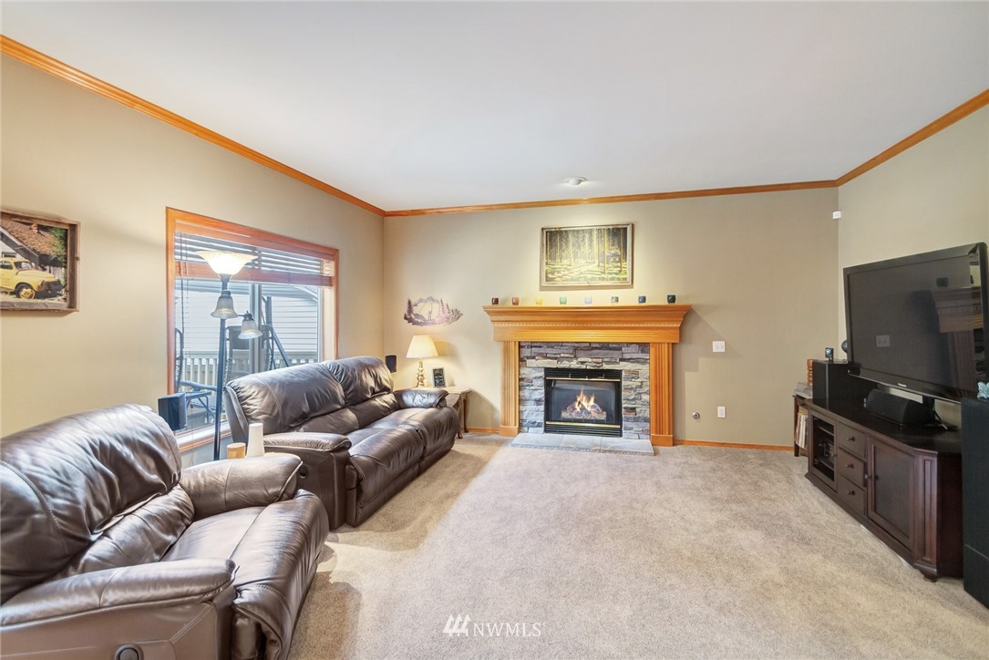19128 30th Drive Southeast Bothell, WA 98012 - Photo 6 of 29 Gallery Image 6