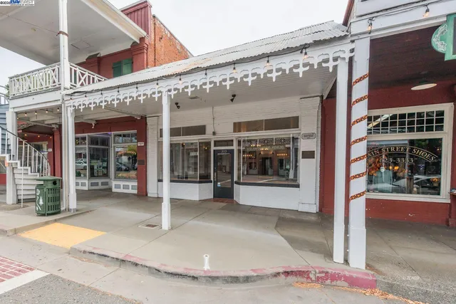 $299,000 | 515 Main Street, Weaverville, CA 96093