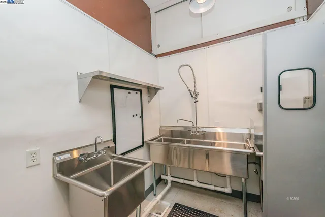 $299,000 | 515 Main Street, Weaverville, CA 96093