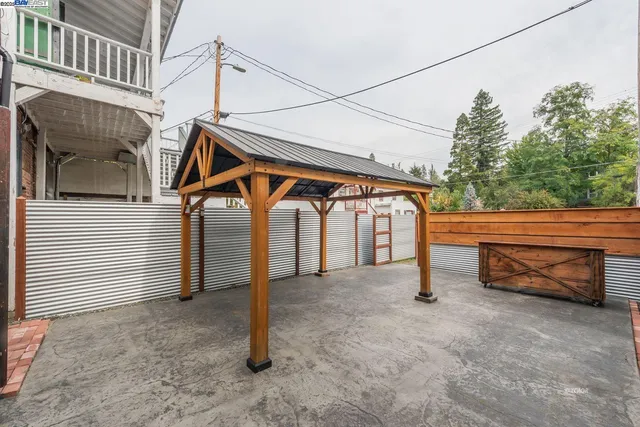 $299,000 | 515 Main Street, Weaverville, CA 96093