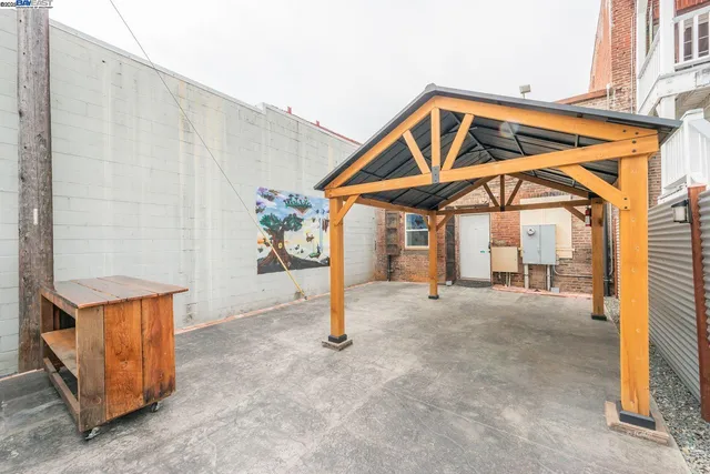 $299,000 | 515 Main Street, Weaverville, CA 96093