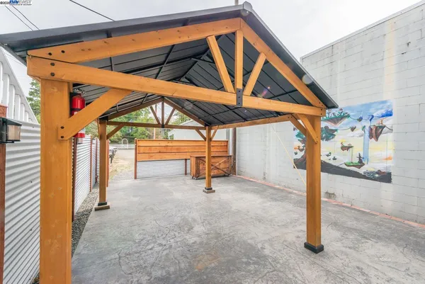 $299,000 | 515 Main Street, Weaverville, CA 96093