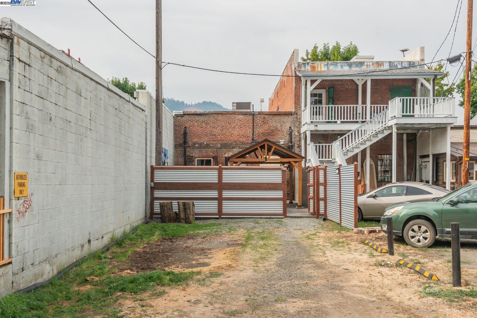 515 Main Street Weaverville, CA 96093 - Photo 28 of 36 a front view of a house with a yard